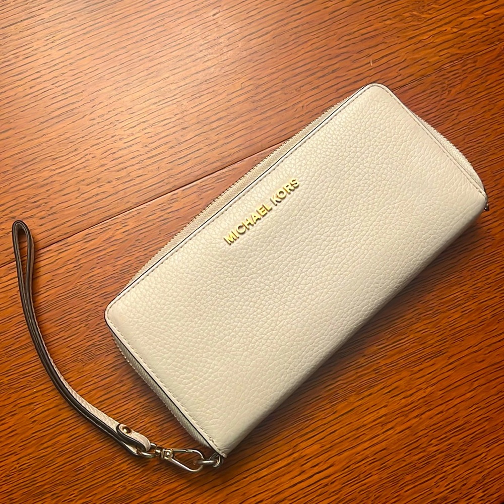 Michael Kors White Continental Wristlet Used